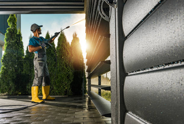 Best Garage Pressure Washing  in Santa Clara, OR